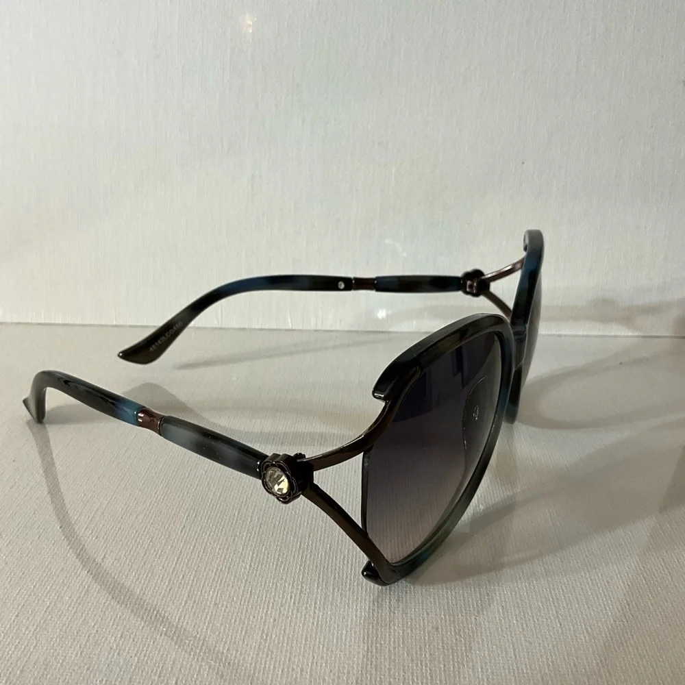Source Unknown Gradient Sunglasses in Blue and Black